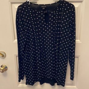 J.Jill black blouse with white flower detail. Long sleeve, women's M